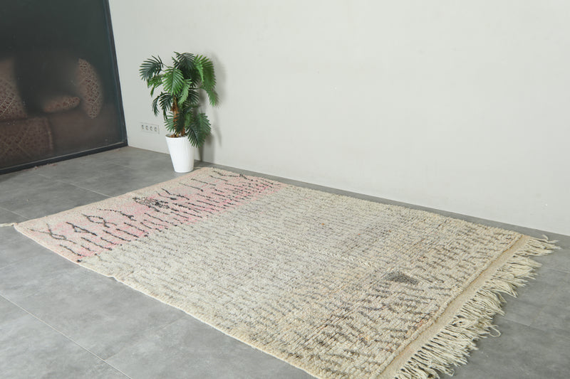 Beige & pink Moroccan rug with black geometric design - 5.6 ft x 8.8 ft