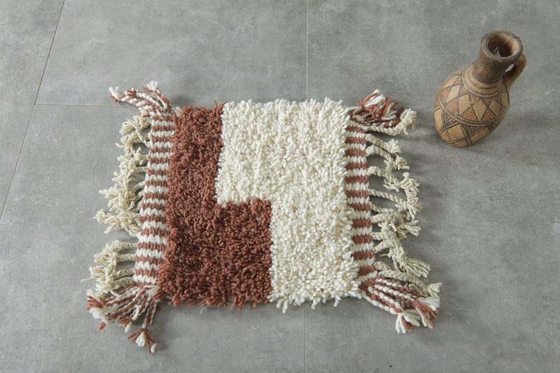 Handmade Moroccan rug – Cream & brown mini color block accent - 1.4 FT X 1.4 FT