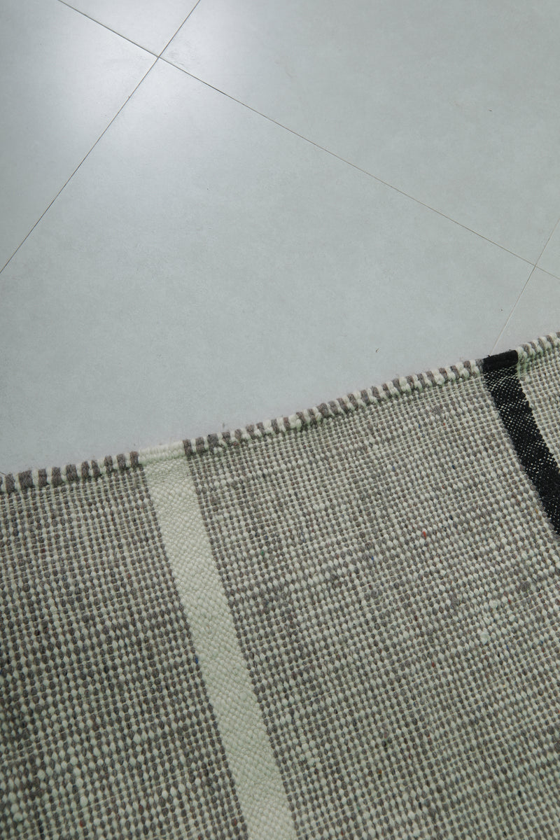 Handmade Moroccan Rug 7.8x10 FT - Modern Berber Style - 