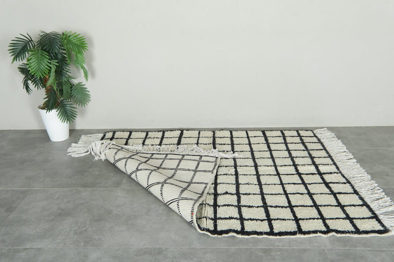 White & black checkered Moroccan rug - 4.8 ft x 6.2 ft - Beni ourain wool rug