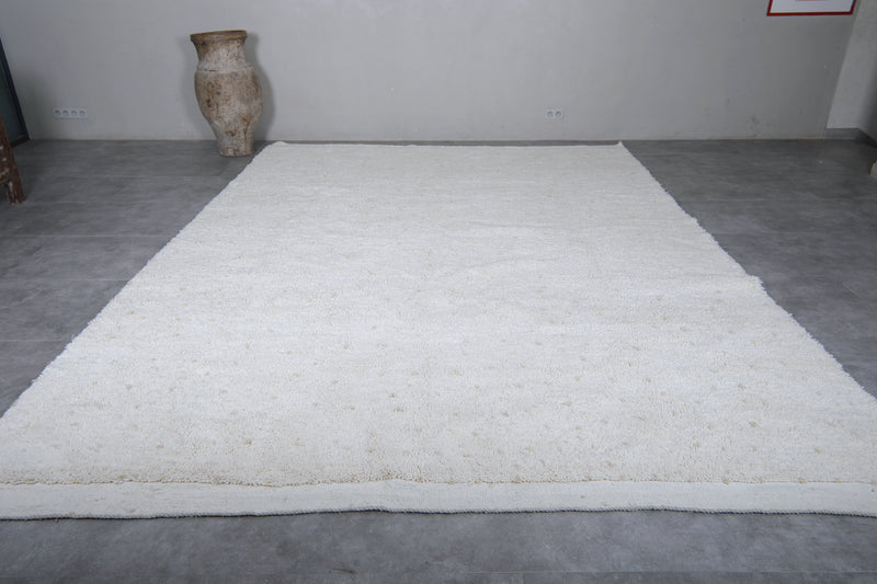 White Moroccan wool rug with subtle beige speckle – Custom size