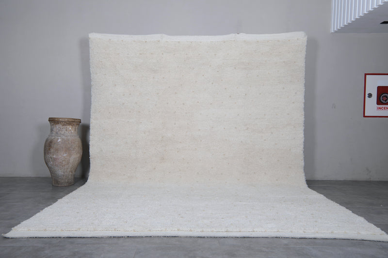 White Moroccan wool rug with subtle beige speckle – Custom size