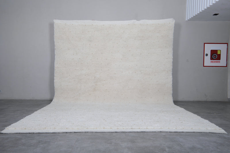 White Moroccan wool rug with subtle beige speckle – Custom size