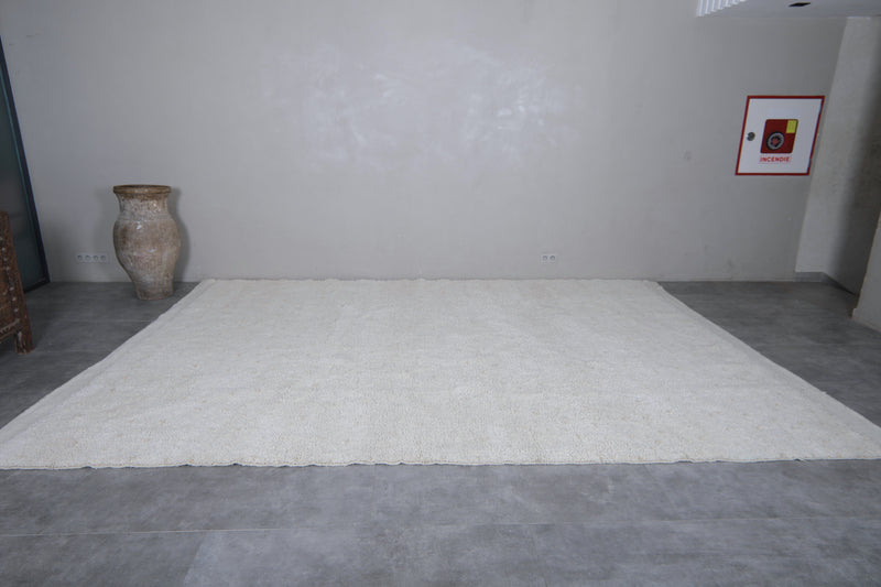 White Moroccan wool rug with subtle beige speckle – Custom size