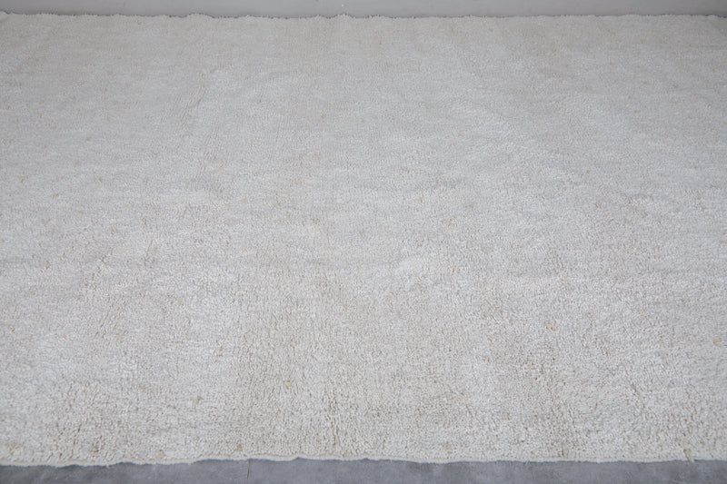 White Moroccan wool rug with subtle beige speckle – Custom size