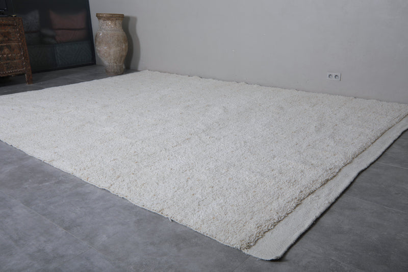 White Moroccan wool rug with subtle beige speckle – Custom size