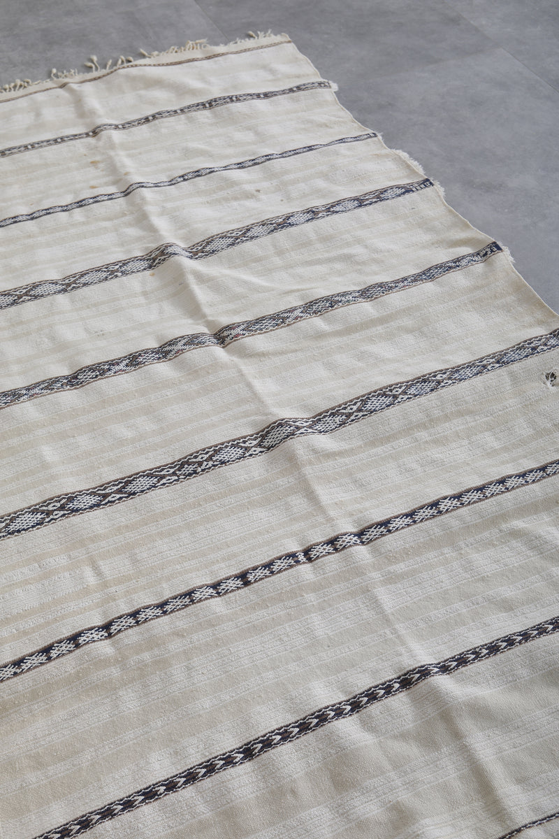 Handwoven Berber Tribal Rug - 3.6 FT X 6.3 FT - Wedding blanket
