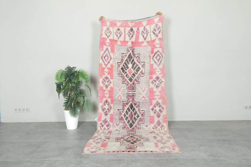 Runner Moroccan rug with geometric design - 3.2 ft x 8.6 ft