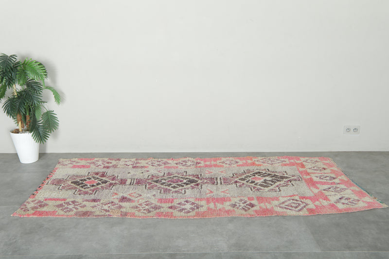 Runner Moroccan rug with geometric design - 3.2 ft x 8.6 ft