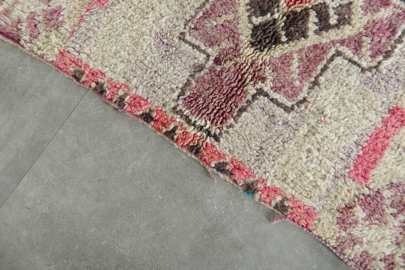 Runner Moroccan rug with geometric design - 3.2 ft x 8.6 ft