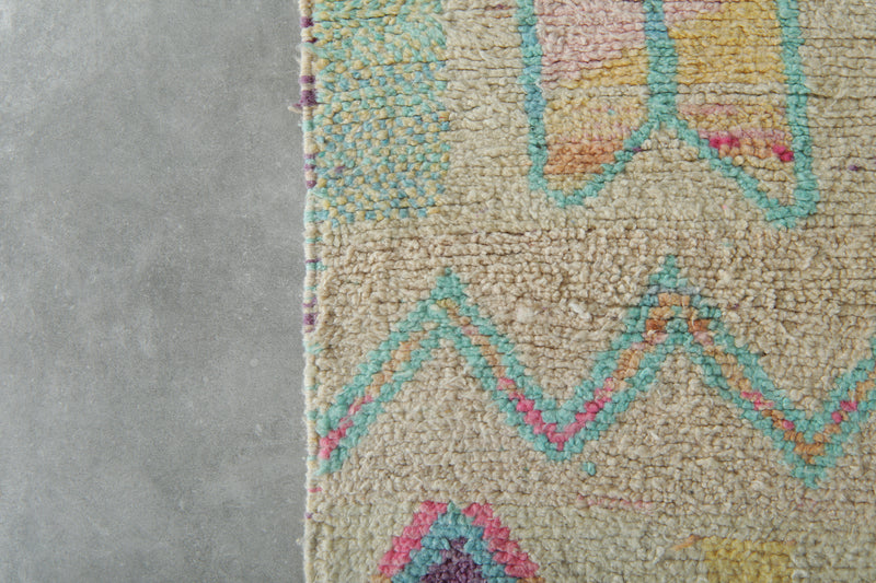 Handwoven Moroccan Rug 5 x 8 feet