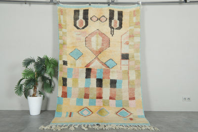 Vintage Moroccan rug 4.9 x 7.8 feet - azilal rug