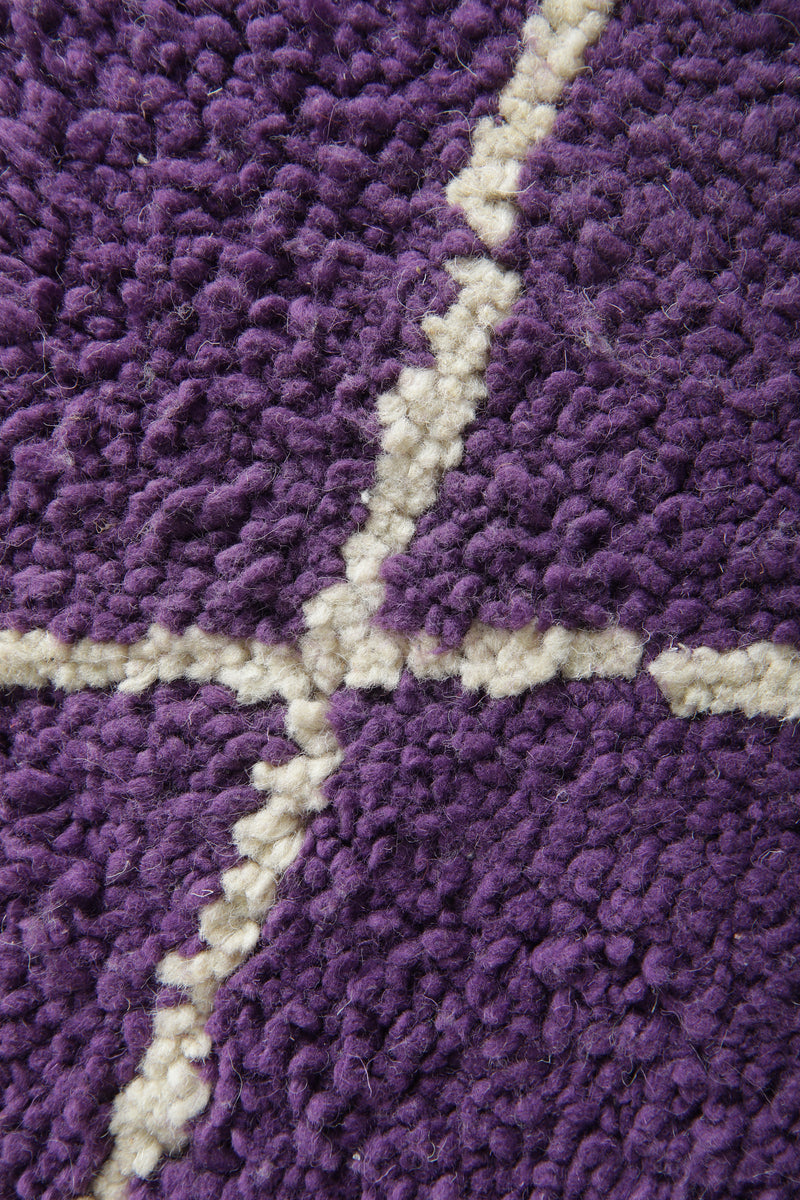 Handwoven Moroccan beni ourain rug - Deep purple wool with white diamond lattice - 8.1 ft x 10.2 ft