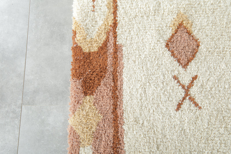 Moroccan azilal rug with geometric design - 6.4 ft x 8.1 ft