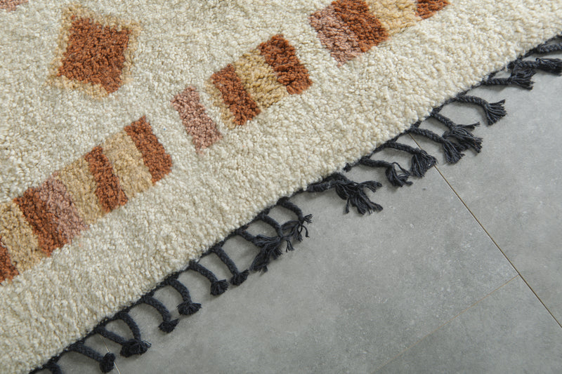 Moroccan azilal rug with geometric design - 6.4 ft x 8.1 ft