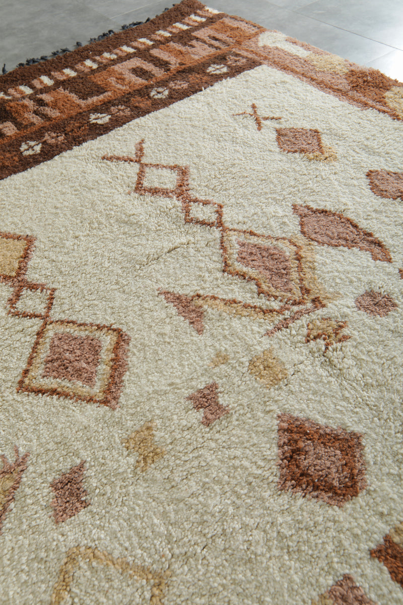 Moroccan azilal rug with geometric design - 6.4 ft x 8.1 ft