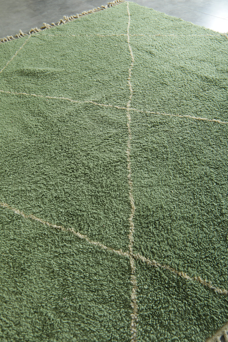 Green handwoven Moroccan beni ourain rug with white diamond lattice - 8.3 ft x 10 ft