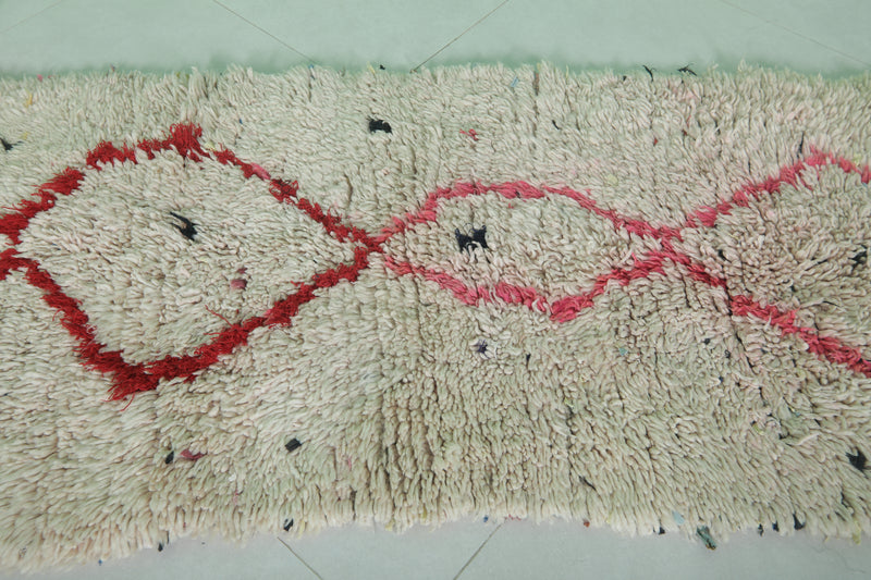 Elegant Moroccan Rug - 2.4 X 5.1 Feet | Red Diamond Berber Design - Boucherouite Rugs