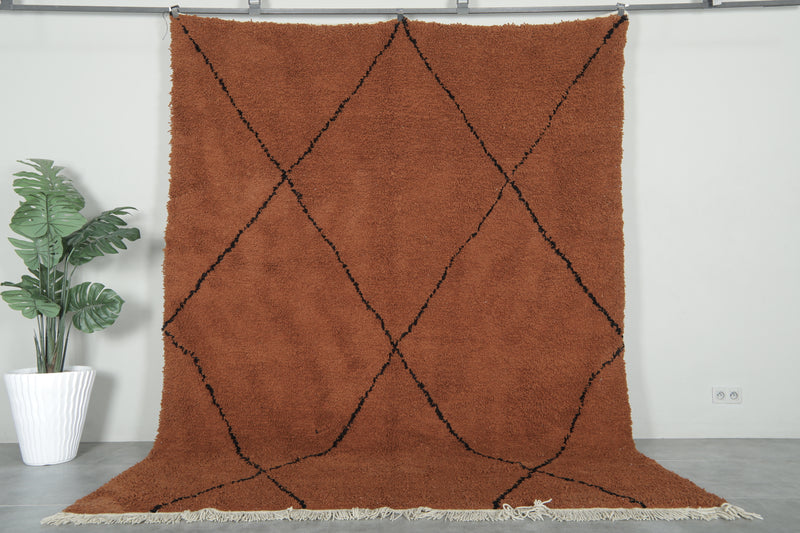 Handwoven Moroccan beni ourain rug – Rich brown wool with black diamond pattern - 7.8 ft x 10.3 ft
