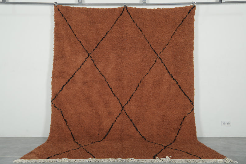Handwoven Moroccan beni ourain rug – Rich brown wool with black diamond pattern - 7.8 ft x 10.3 ft