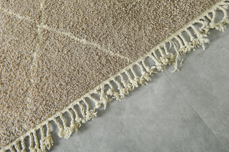 Moroccan beni ourain rug - Beige wool with white diamond lattice - 8.5 ft x 10 ft