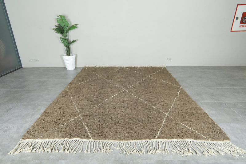 Moroccan beni ourain rug - Textured brown wool with white diamond lattice - 8.2 ft x 10.2 ft
