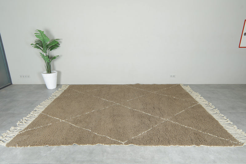 Moroccan beni ourain rug - Textured brown wool with white diamond lattice - 8.2 ft x 10.2 ft