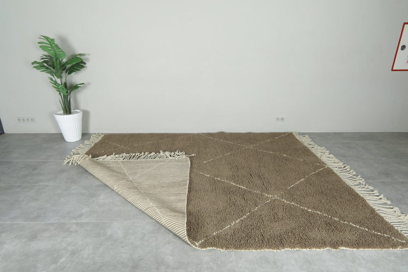 Moroccan beni ourain rug - Textured brown wool with white diamond lattice - 8.2 ft x 10.2 ft