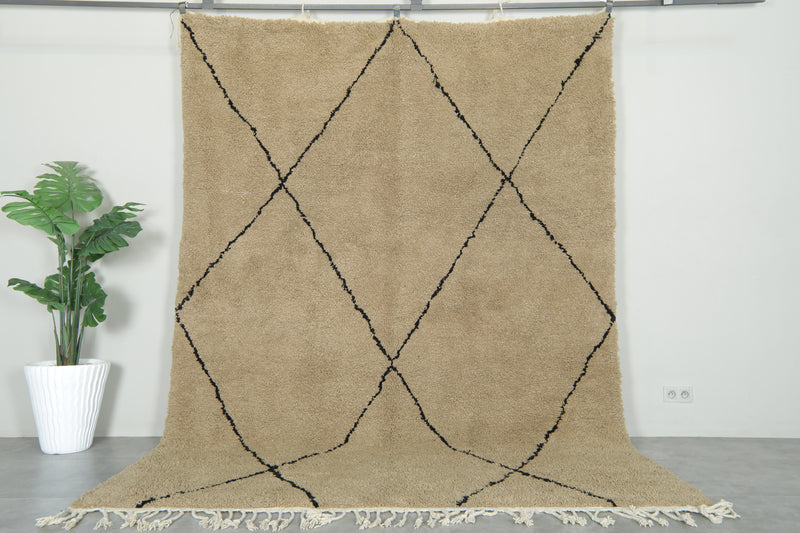 Moroccan beni ourain rug - Beige wool with black diamond pattern - 7.5 ft x 10.4 ft