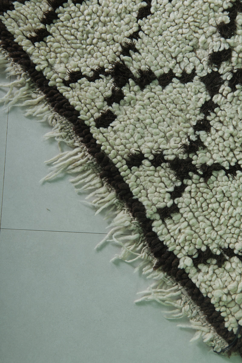 Handwoven Moroccan Rug - 2.9 X 6.2 Feet | Berber Wool Carpet - Boucherouite Rugs