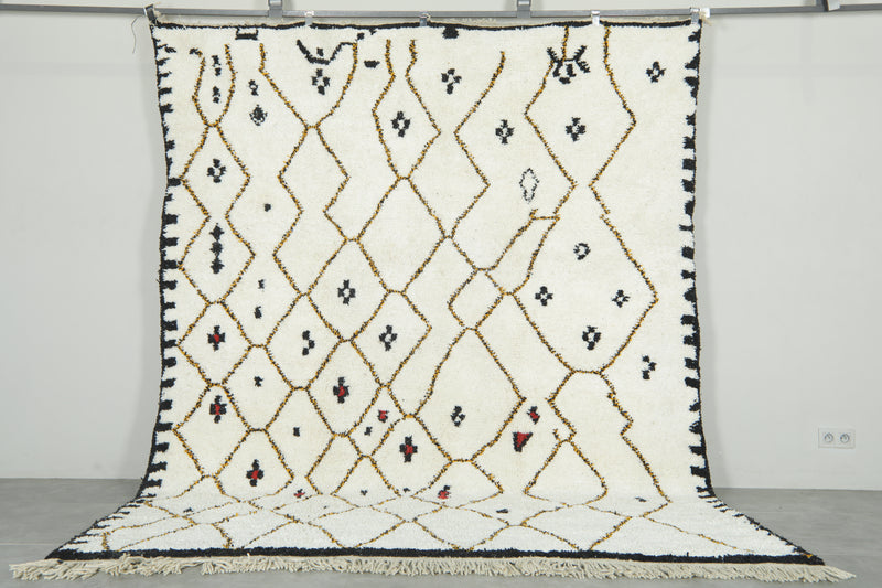 Handwoven Moroccan azilal rug – White wool rug - 7.8 ft x 10.2 ft