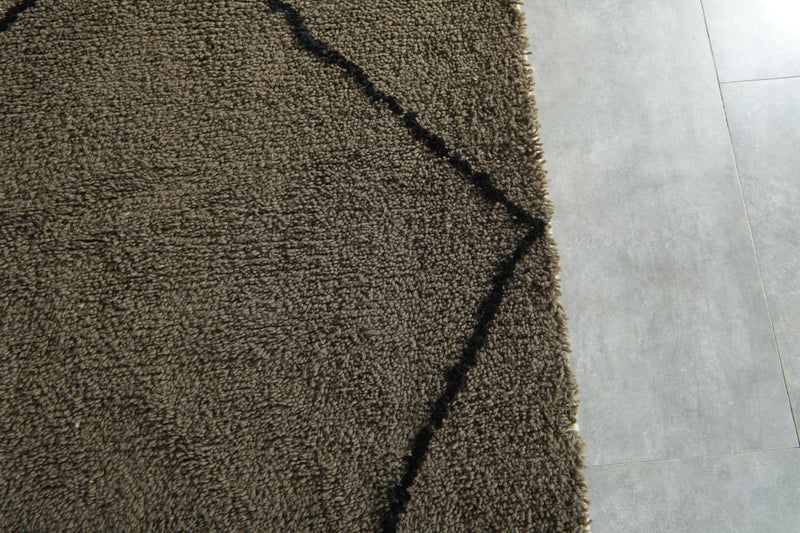 Brown Moroccan beni ourain with black diamond patter - 8.3 ft x 10.4 ft