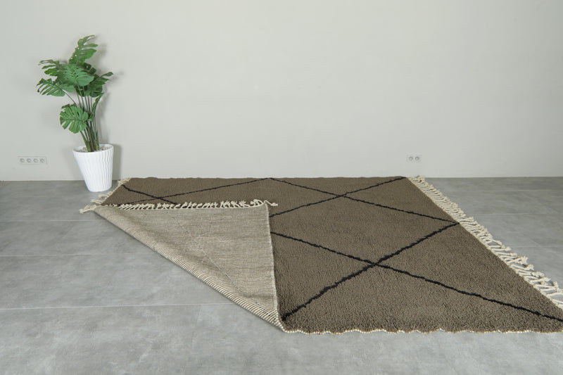 Brown Moroccan beni ourain with black diamond patter - 8.3 ft x 10.4 ft
