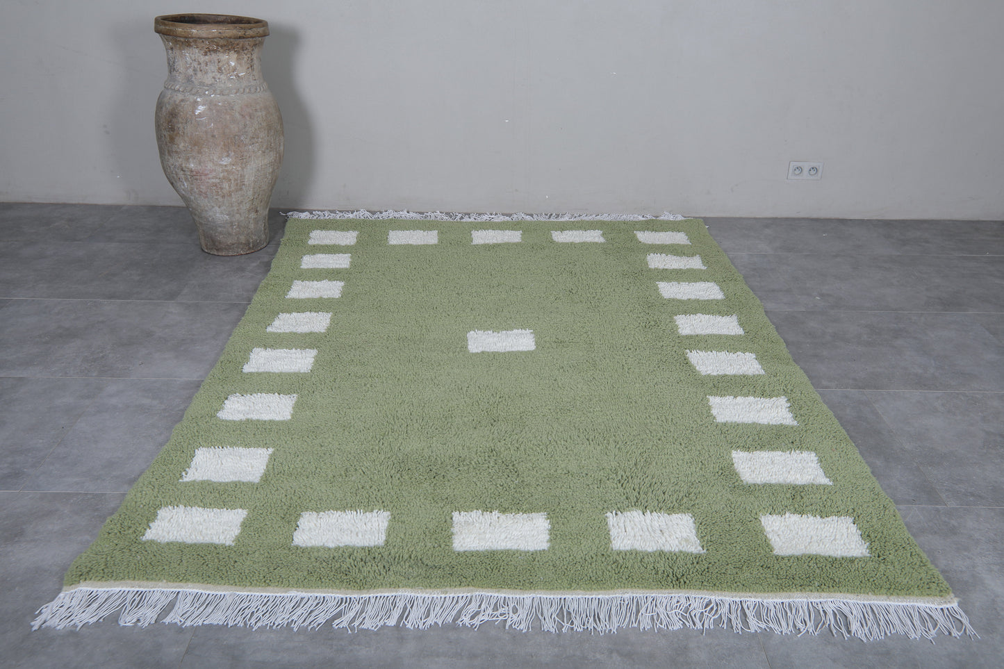 Moroccan rug 6.2 X 8.2 Feet