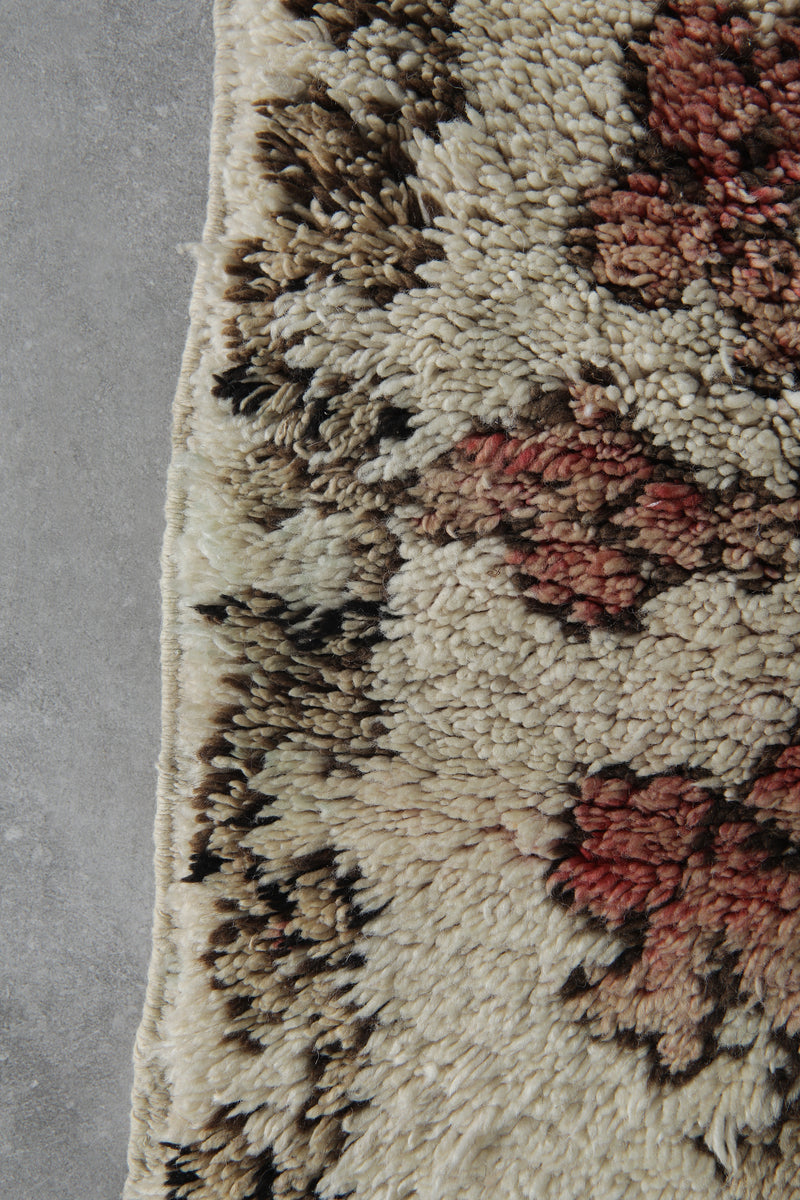 Handmade wool rug 2.4 FT X 6.4 FT - 