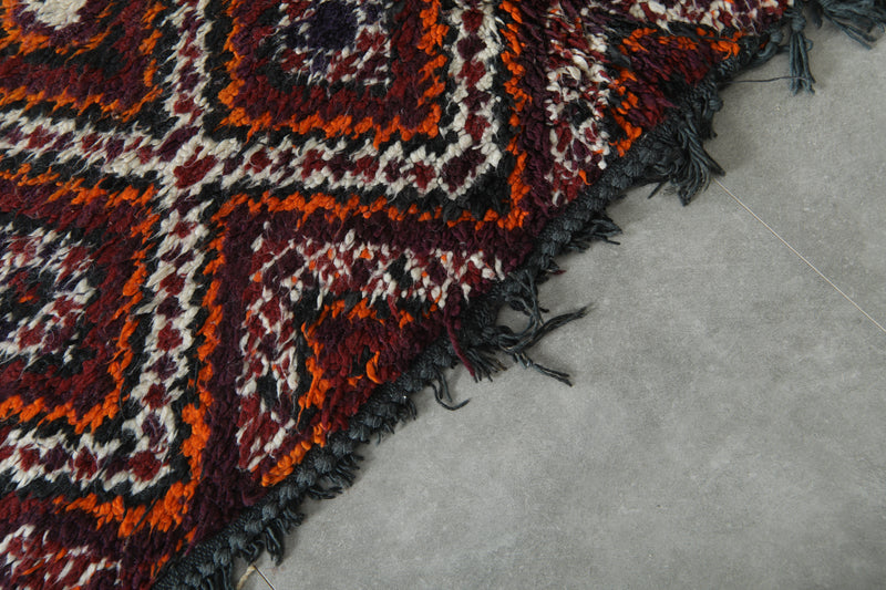 Geomettric Moroccan rug 6 ft x 11 ft - Handmade