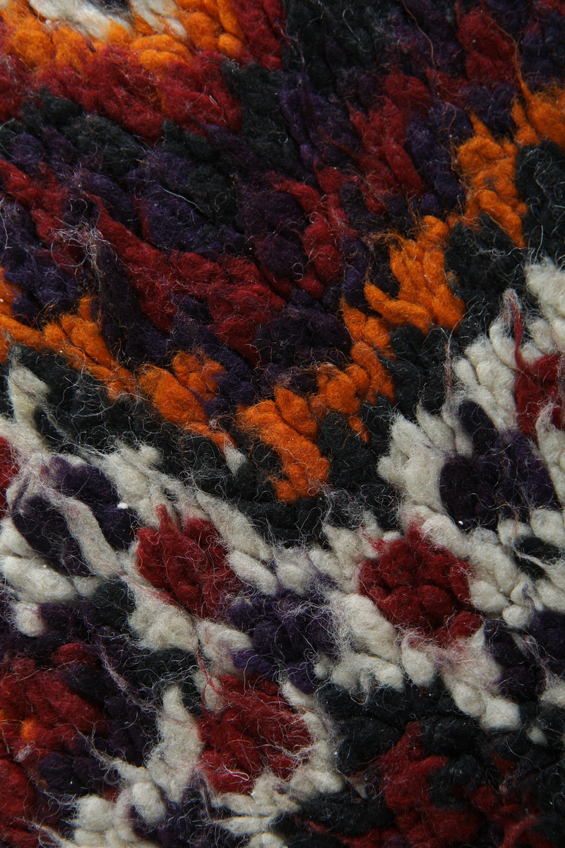 Geomettric Moroccan rug 6 ft x 11 ft - Handmade