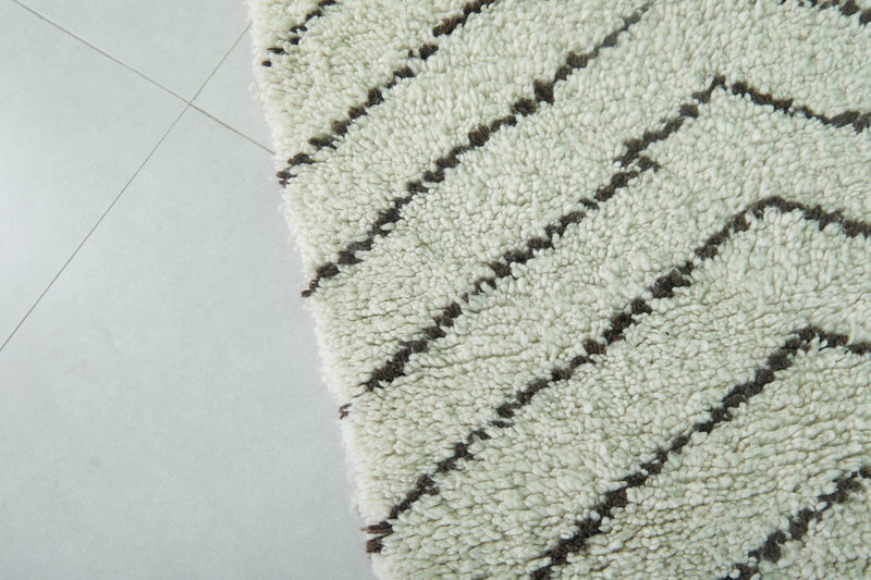 Chevron Pattern Moroccan Berber Rug - 3.1 X 6.2 Feet - Boucherouite Rugs