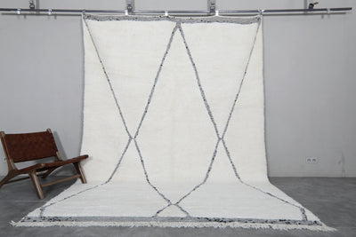 Diamond Moroccan Wool Rug - 8 x 11.5 Feet | Elegant Ivory & Gray Design - Beni ourain rugs