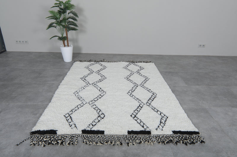 Moroccan beni ourain rug with black diamonds - Custom rug