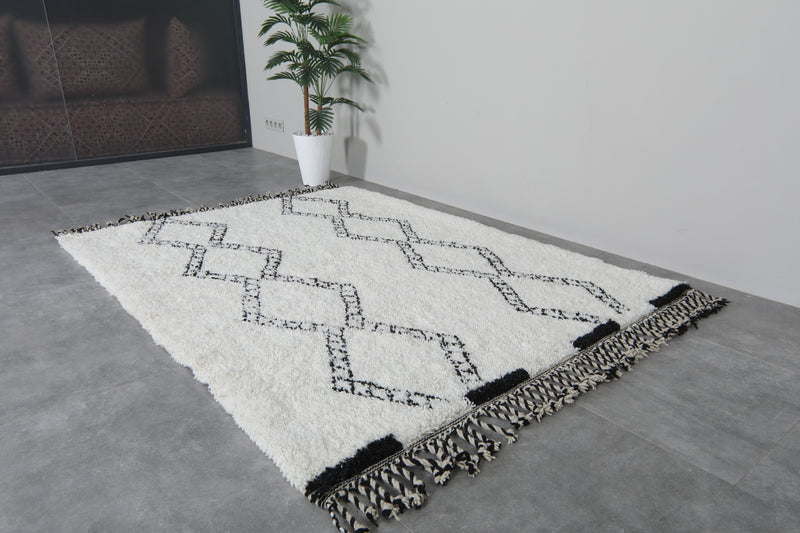 Moroccan beni ourain rug with black diamonds - Custom rug