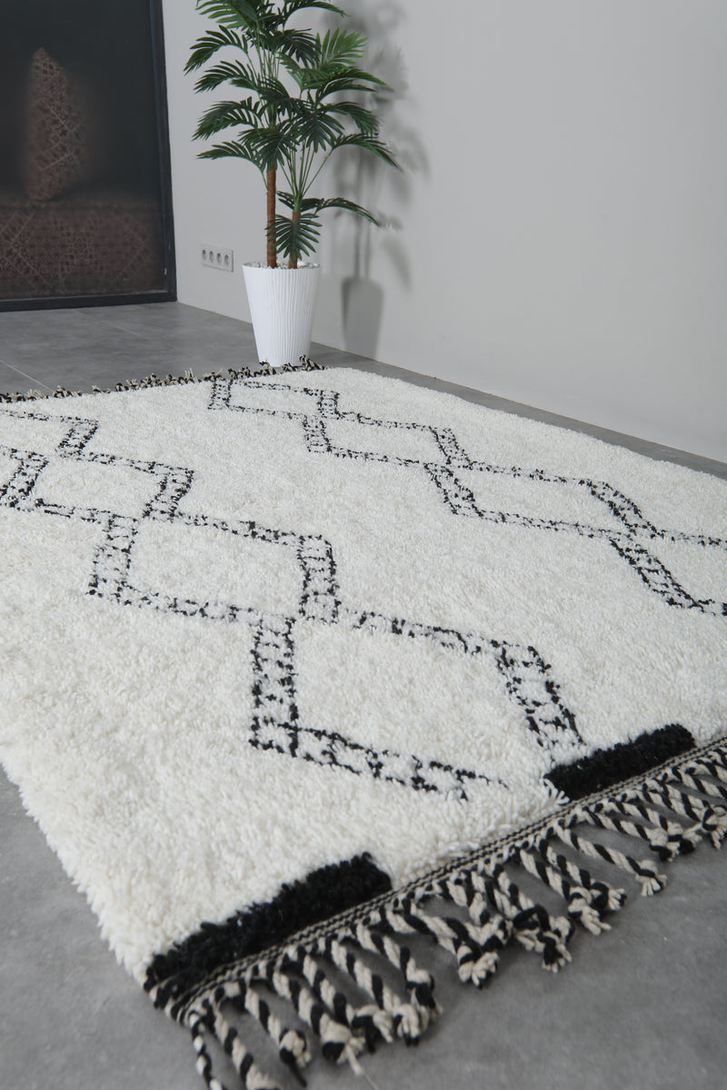 Moroccan beni ourain rug with black diamonds - Custom rug