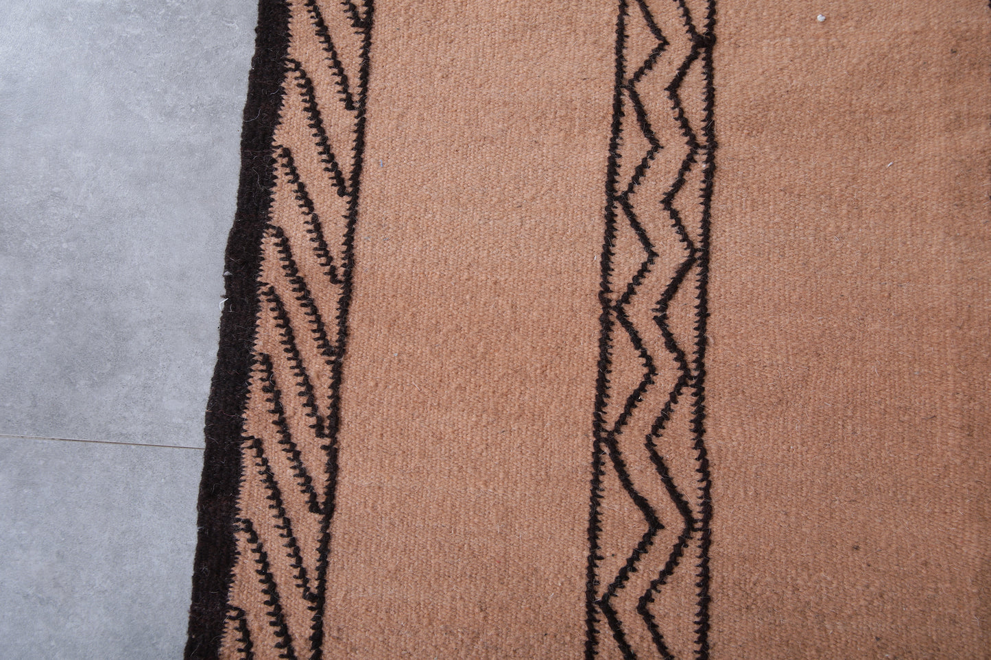 Flat woven Moroccan rug - Tuareg rug style - Berber custom rug