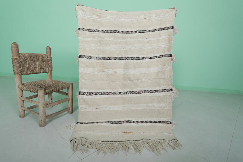 Small Moroccan Wedding Blanket Rug - 2.6 FT X 3.9 FT | Handwoven Elegance - Wedding blanket