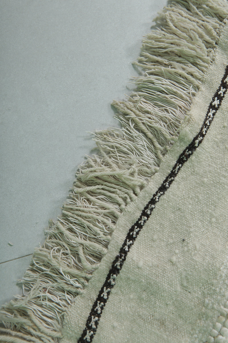 Small Moroccan Wedding Blanket Rug - 2.6 FT X 3.9 FT | Handwoven Elegance - Wedding blanket