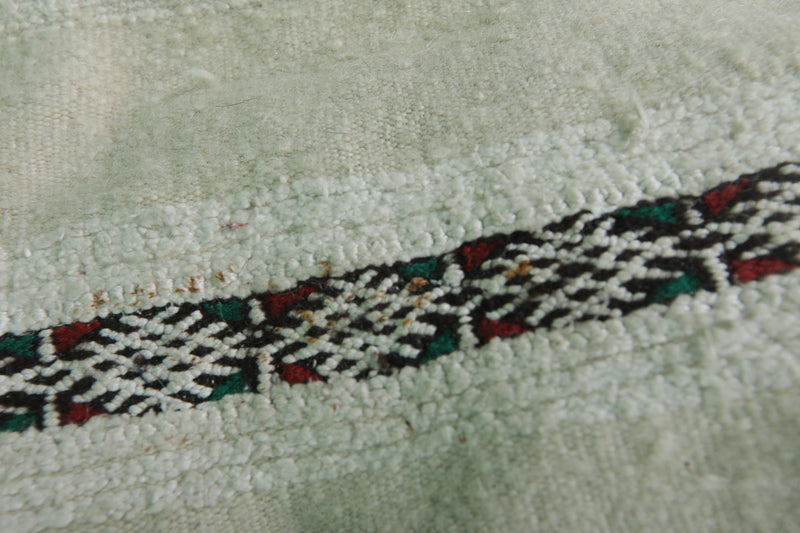 Small Moroccan Wedding Blanket Rug - 2.6 FT X 3.9 FT | Handwoven Elegance - Wedding blanket