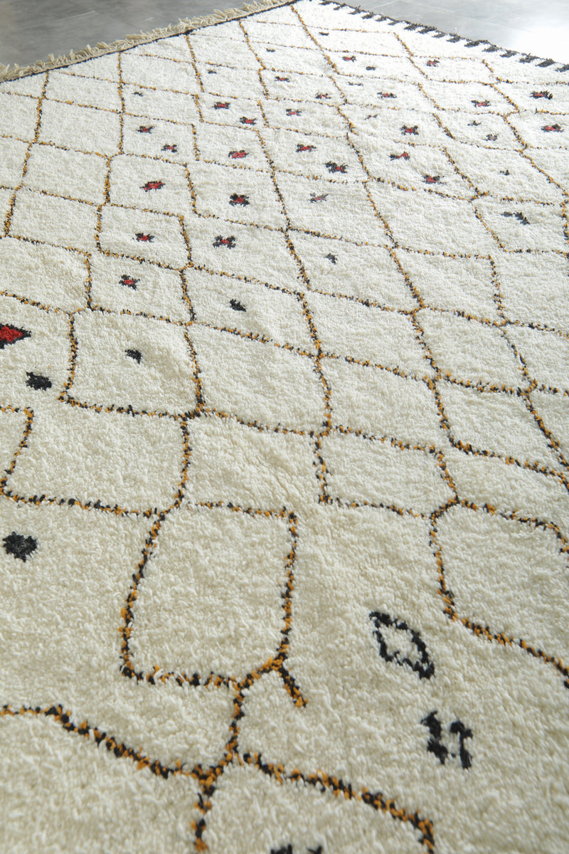 White Moroccan wool rug with geometric design - 10.3 ft x 12.4 ft