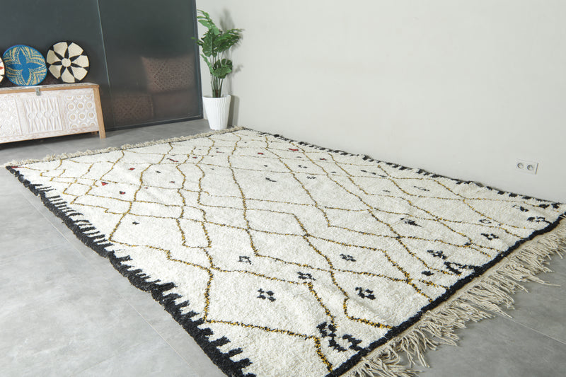 White Moroccan rug with geometric design - 9.1 ft x 12.9 ft