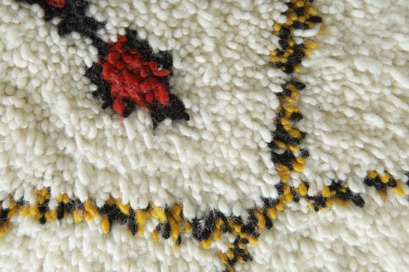 White Moroccan rug with geometric design - 9.1 ft x 12.9 ft