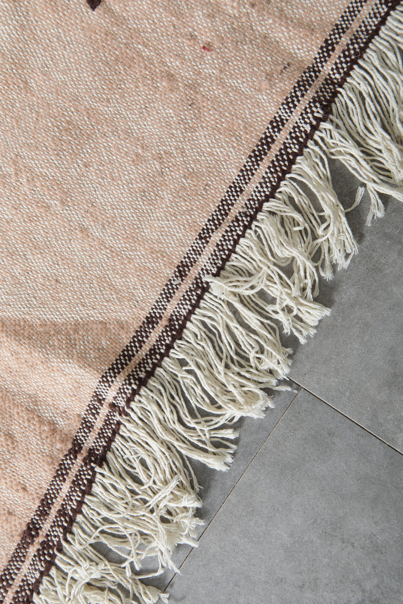 Flat-woven Moroccan Kilim Rug 4.6 x 6.2 ft - 